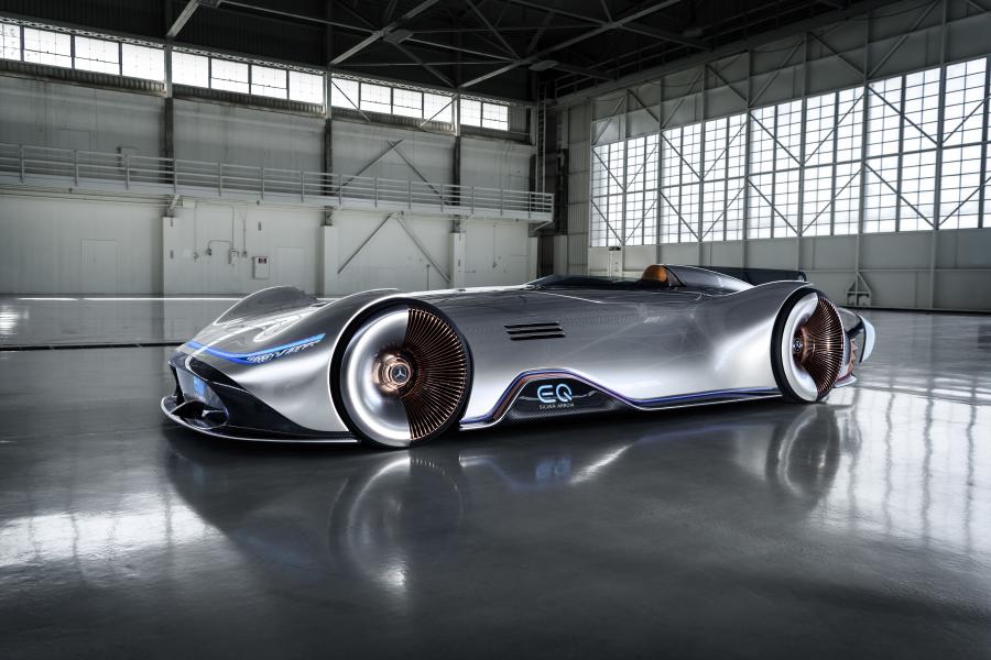  Mercedes-Benz Vision EQ Silver Arrow 2018 года  (фото 14 из 34)